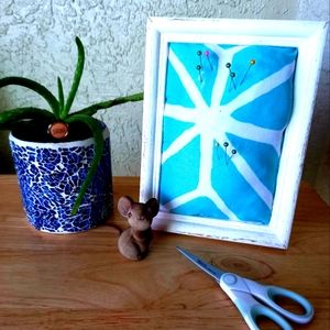 PHOTO FRAME pin cushion! Turquoise & White Start Burst design, Retro Pins